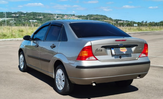 Ford Focus 1.6 S/SE/SE Plus Flex 8V/16V  5p 2008 Flex-1