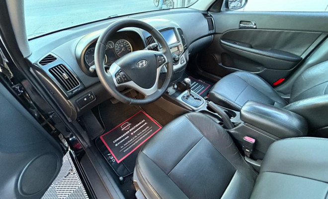 Hyundai i30 2.0 16V 145cv 5p Aut. 2011 Gasolina-5