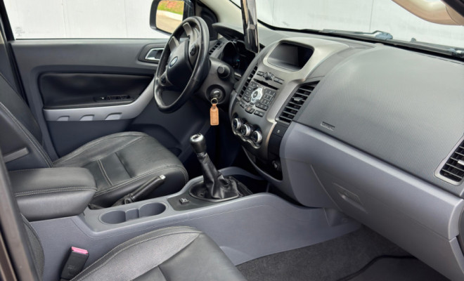 RANGER LIMITED 2.5 FLEX 2014 - A picape completa, com procedência impecável!-7