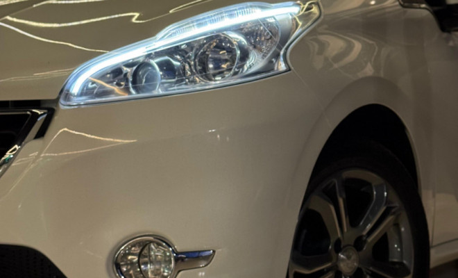Peugeot 208 Griffe 1.6 Flex 16V 5p Aut. 2014 Flex-3
