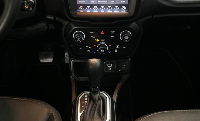 Renegade Longitude 2021: desempenho, segurança e presença em cada detalhe.-3