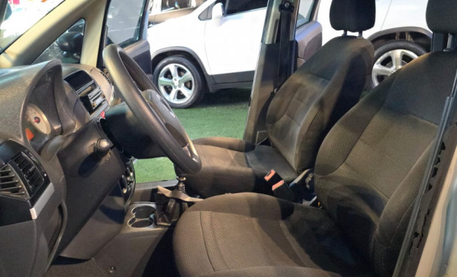 Fiat Idea ELX 1.4 mpi Fire Flex 8V 5p 2010 Flex-8