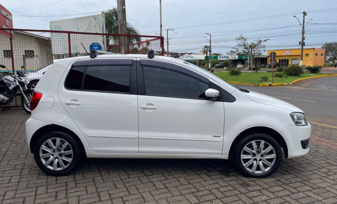 VW - VolksWagen Fox 1.6 Mi Total Flex 8V 5p 2013 Flex-4