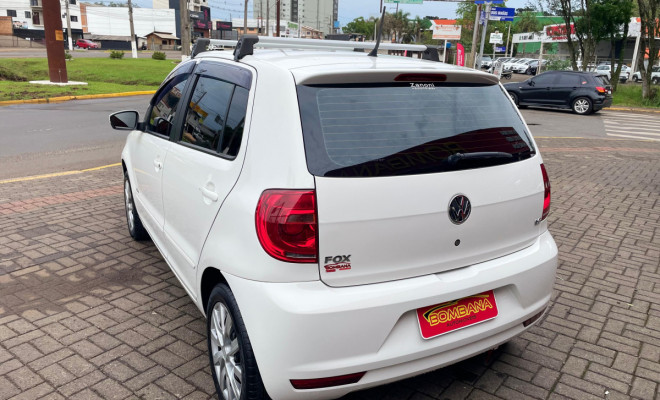 VW - VolksWagen Fox 1.6 Mi Total Flex 8V 5p 2013 Flex-1