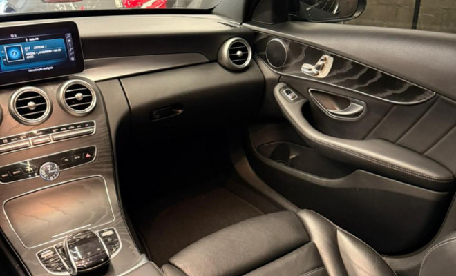 Mercedes-Benz C-300 Sport 2.0 16V Aut. 2019 Gasolina-10