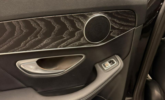 Mercedes-Benz C-300 Sport 2.0 16V Aut. 2019 Gasolina-2