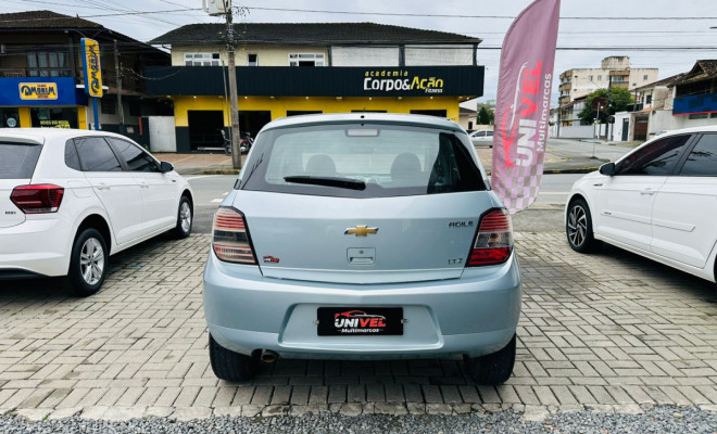 GM - Chevrolet AGILE LTZ 1.4 MPFI 8V FlexPower 5p 2011 Flex-4