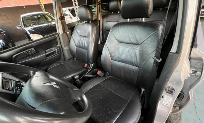 Mitsubishi Pajero TR4 2.0/ 2.0 Flex 16V 4x4 Aut. 2009 Flex-9