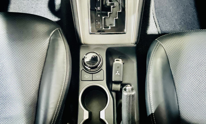 Mitsubishi L200 Triton Sport Blindada! Raridade-14