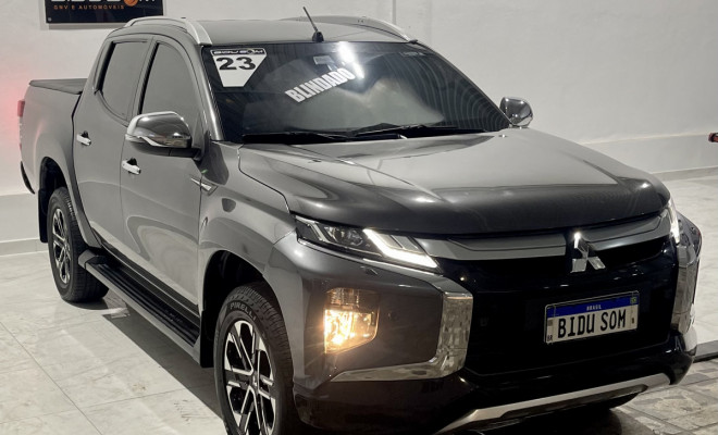 Mitsubishi L200 Triton Sport Blindada! Raridade