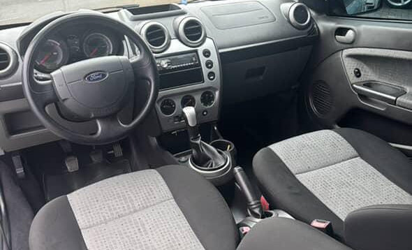 Ford Fiesta Sedan SE 1.6 8V Flex 4p 2014 Flex-5