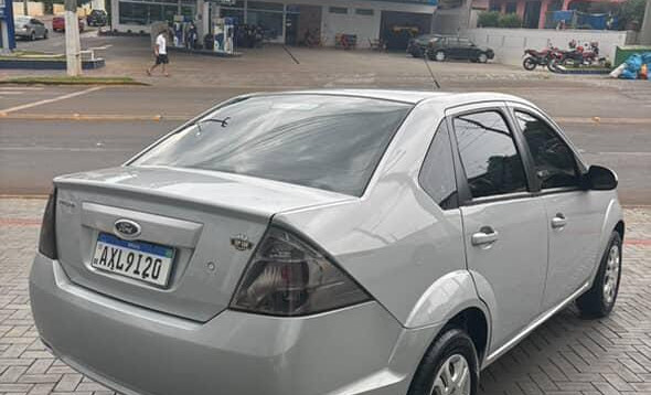 Ford Fiesta Sedan SE 1.6 8V Flex 4p 2014 Flex-2