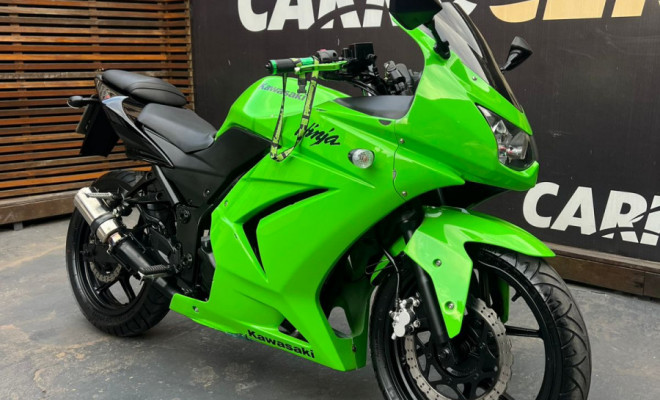 KAWASAKI NINJA 250R 2010 Gasolina   AC/TROCAS-0
