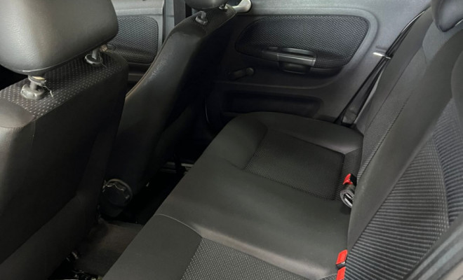 VW - VolksWagen Gol City 1.6 Mi Flex 8V 4p 2016-3