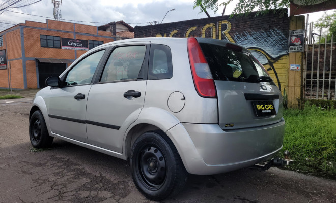 Ford Fiesta Personnalité 1.0 8V 66cv 5p 2003 Gás-3
