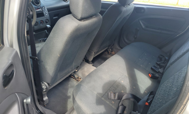 Ford Fiesta Personnalité 1.0 8V 66cv 5p 2003 Gás-6