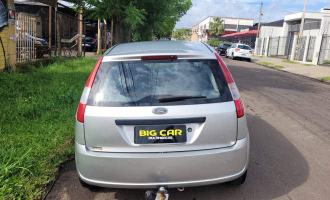 Ford Fiesta Personnalité 1.0 8V 66cv 5p 2003 Gás-14