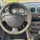 Ford Fiesta Personnalité 1.0 8V 66cv 5p 2003 Gás-9