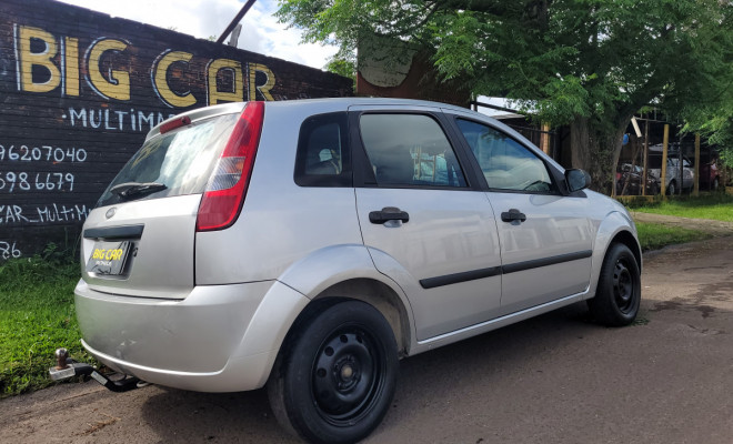 Ford Fiesta Personnalité 1.0 8V 66cv 5p 2003 Gás-12