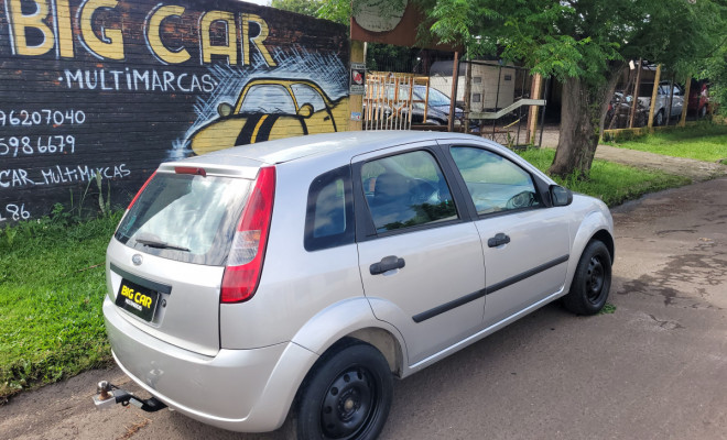 Ford Fiesta Personnalité 1.0 8V 66cv 5p 2003 Gás-0