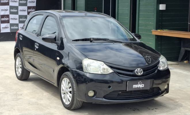 Toyota ETIOS XLS Sedan 1.5 Flex 16V 4p Mec. 2014 Flex
