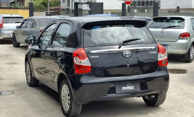 Toyota ETIOS XLS Sedan 1.5 Flex 16V 4p Mec. 2014 Flex-1