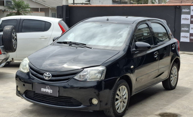Toyota ETIOS XLS Sedan 1.5 Flex 16V 4p Mec. 2014 Flex-0