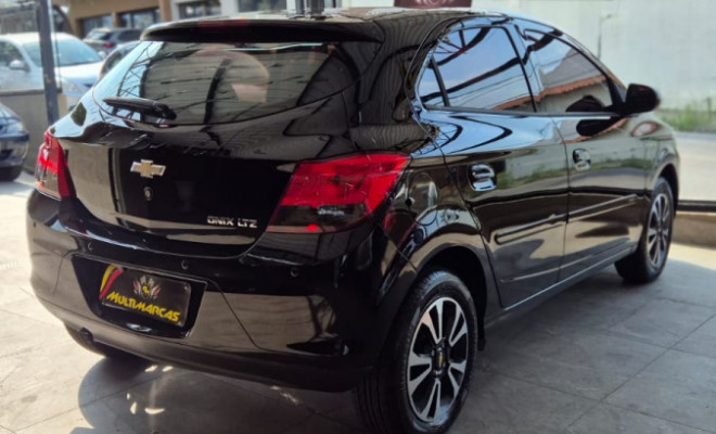 GM - Chevrolet ONIX HATCH LTZ 1.4 8V FlexPower 5p Aut. 2014 Flex-6