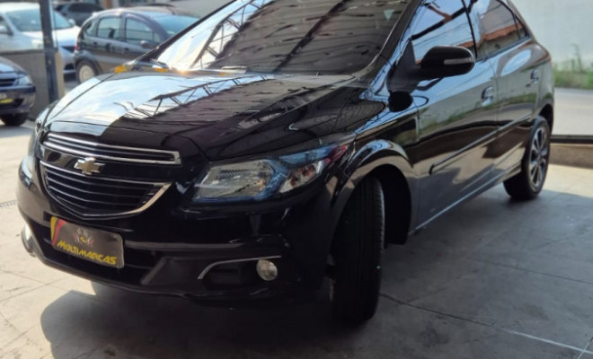 GM - Chevrolet ONIX HATCH LTZ 1.4 8V FlexPower 5p Aut. 2014 Flex