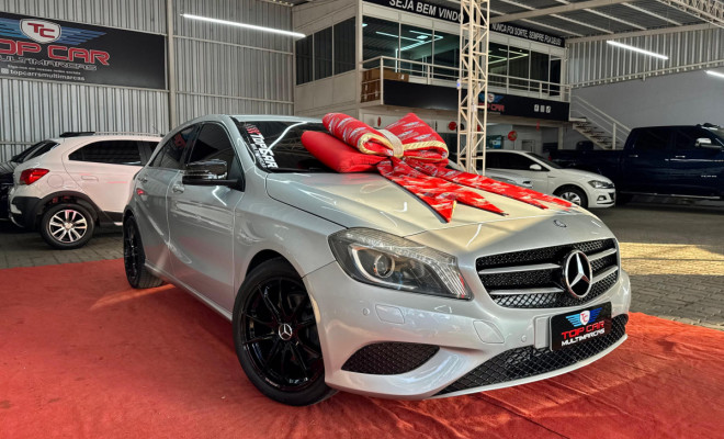 Mercedes-Benz Classe A 200 1.6 TB 16V Style 156cv Aut. 2014 Flex
