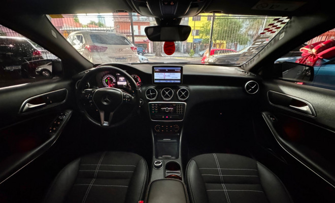 Mercedes-Benz Classe A 200 1.6 TB 16V Style 156cv Aut. 2014 Flex-6