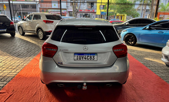Mercedes-Benz Classe A 200 1.6 TB 16V Style 156cv Aut. 2014 Flex-4