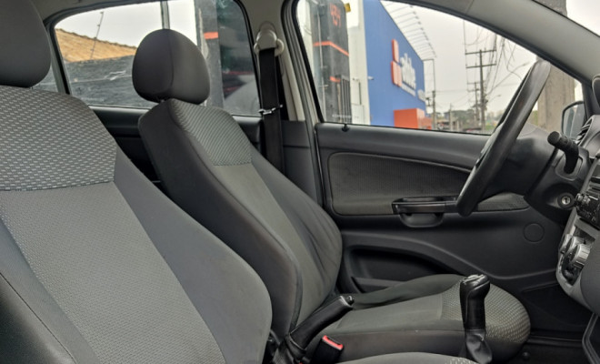 VW - VolksWagen Gol (novo) 1.0 Mi Total Flex 8V 4p 2012 Flex-8