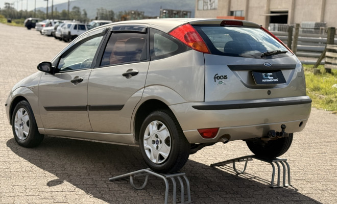 Ford Focus 1.6 S/SE/SE Plus Flex 8V/16V  5p 2008 Gasolina-5