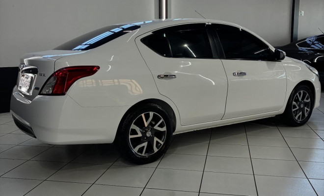 Nissan VERSA SL 1.6 16V FlexStart 4p Aut. 2017 Flex-5