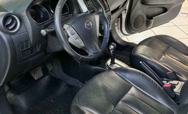 Nissan VERSA SL 1.6 16V FlexStart 4p Aut. 2017 Flex-4