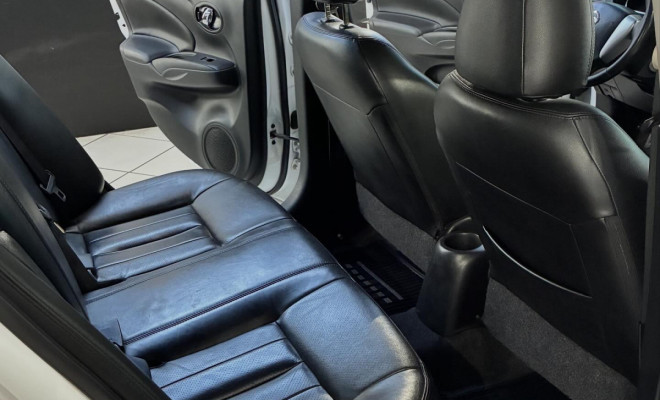 Nissan VERSA SL 1.6 16V FlexStart 4p Aut. 2017 Flex-2