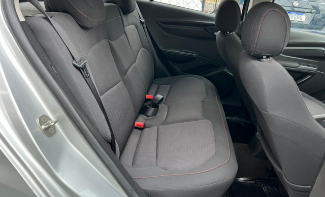 GM - Chevrolet ONIX HATCH LTZ 1.4 8V FlexPower 5p Aut. 2015 Flex-12