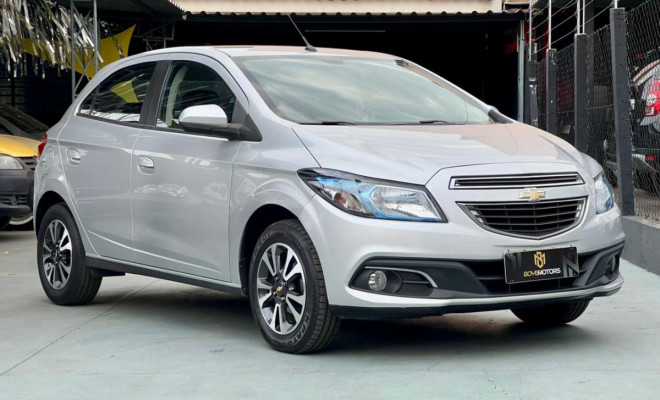 GM - Chevrolet ONIX HATCH LTZ 1.4 8V FlexPower 5p Aut. 2015 Flex