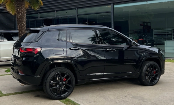 Jeep COMPASS Black Hurricane 2.0 4x4 TB Aut. 2025 Gasolina-2