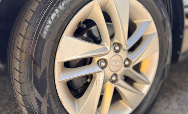 HB20S Premium 1.6 Flex 16V Mec. 2014-11