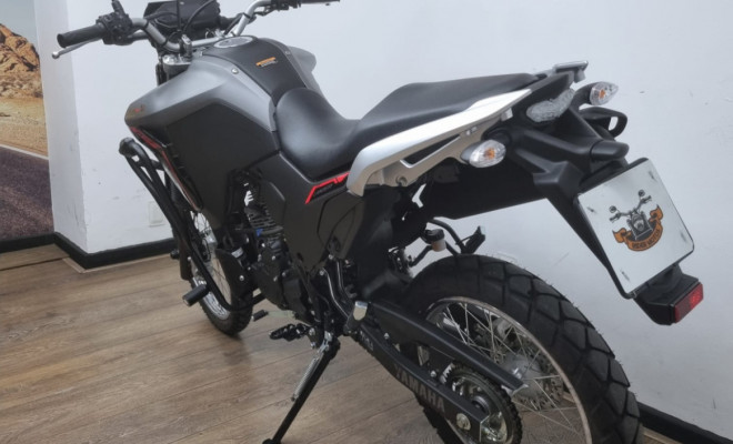 YAMAHA XTZ 250 LANDER CONNECTED 2025 Gasolina-7