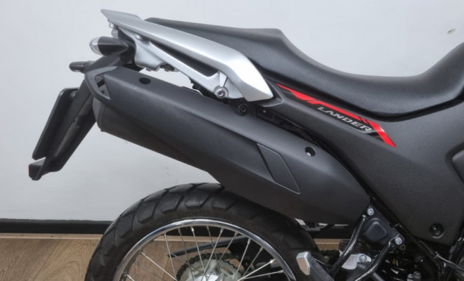YAMAHA XTZ 250 LANDER CONNECTED 2025 Gasolina-6