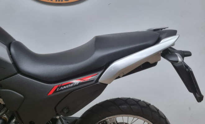 YAMAHA XTZ 250 LANDER CONNECTED 2025 Gasolina-3