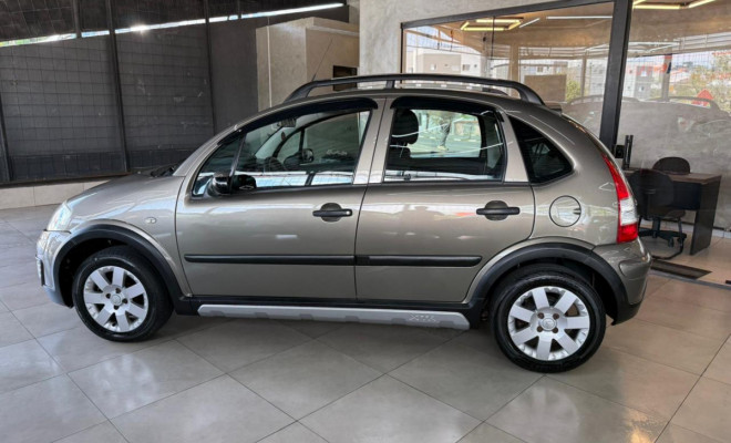 Citroën C3 XTR 1.4 Flex 8V 5p 2011 Flex-5