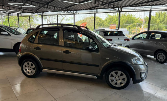 Citroën C3 XTR 1.4 Flex 8V 5p 2011 Flex-4