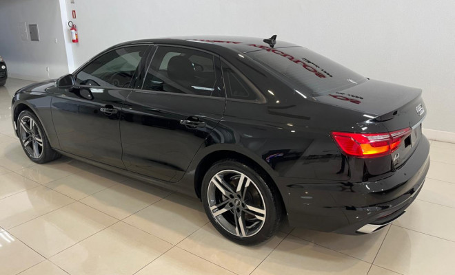 Audi A4 Prestige 2.0 TFSI S-tronic 2023 Gasolina-9