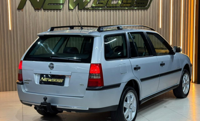 VW - VolksWagen Parati CROSSOVER 2.0 8V/ 1.0 16V TB 4p 2004 Gasolina-4