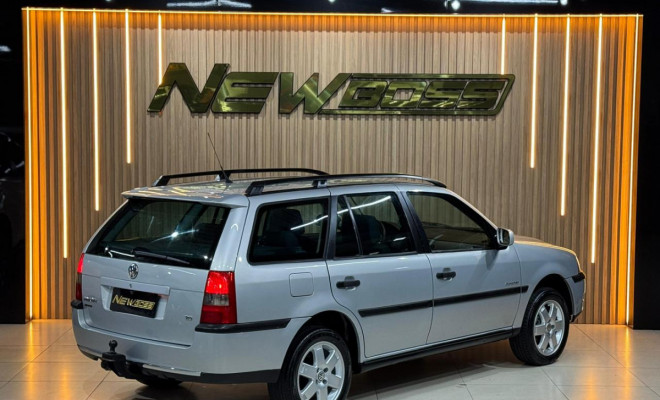 VW - VolksWagen Parati CROSSOVER 2.0 8V/ 1.0 16V TB 4p 2004 Gasolina-0