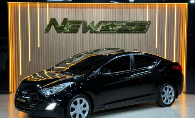 Hyundai Elantra GLS 1.8 16V Aut. 2012 Gasolina-1